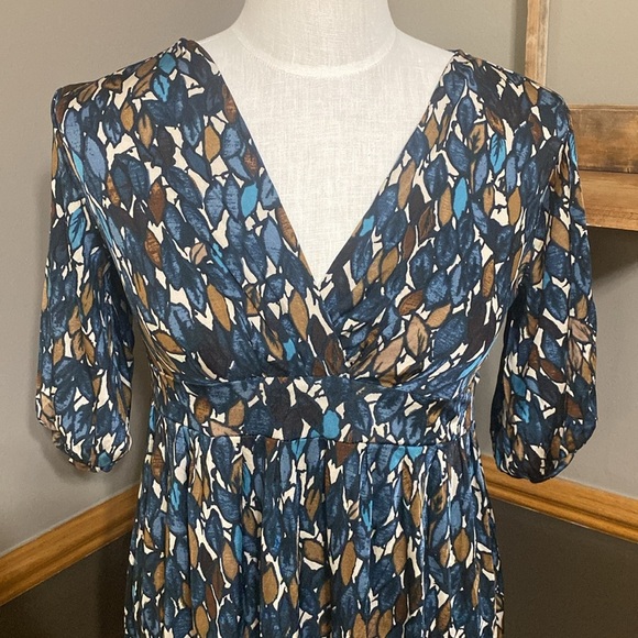Banana Republic blue, brown, & cream silk v neck 3/4 sleeve midi dress size M - Picture 2 of 8